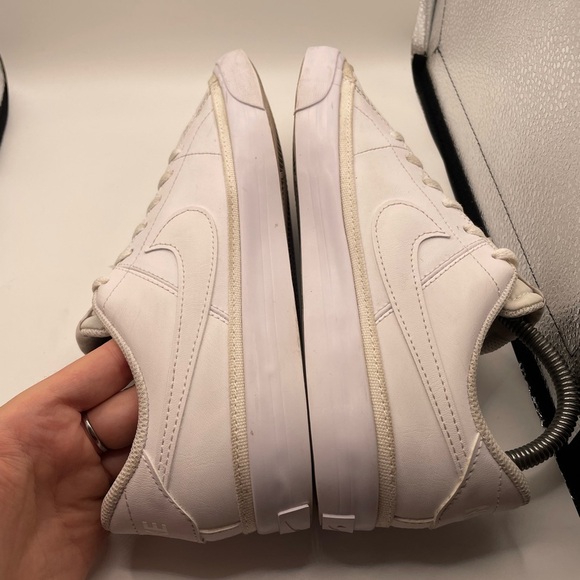 Nike Court Legacy men’s white sneakers size 5.5 main image 5